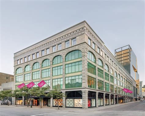 holt renfrew ogilvy photos